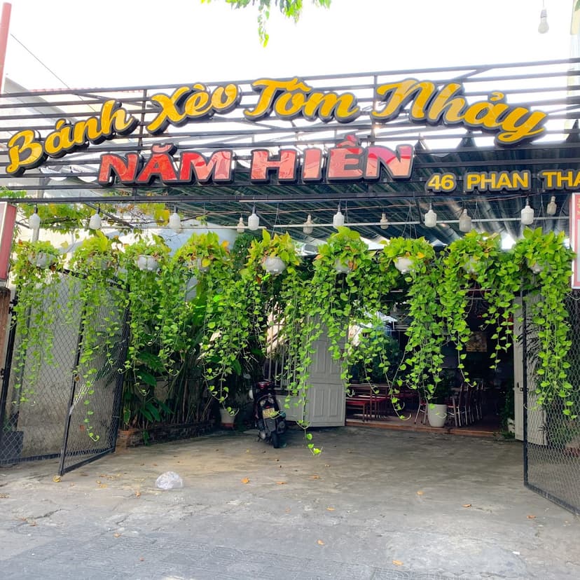 Bánh Xèo Tôm Nhảy Năm Hiền