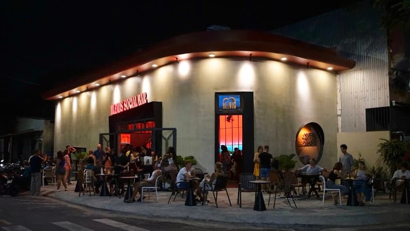 Blends social bar