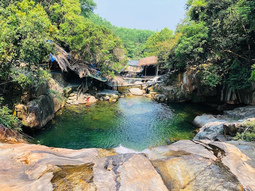 Bo Ghè Waterfall