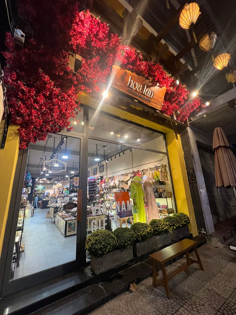 Danang Souvenirs & Cafe