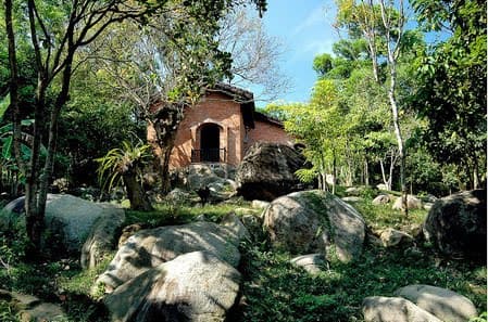 Dong Dinh Art Museum
