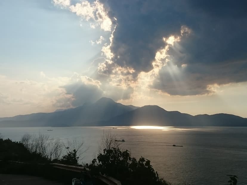 Hai Van Pass — coastal mountain road Da Nang ↔ Hue