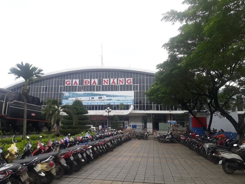 Vietnam Railways Da Nang ↔ Lang Co/Hue scenic ride
