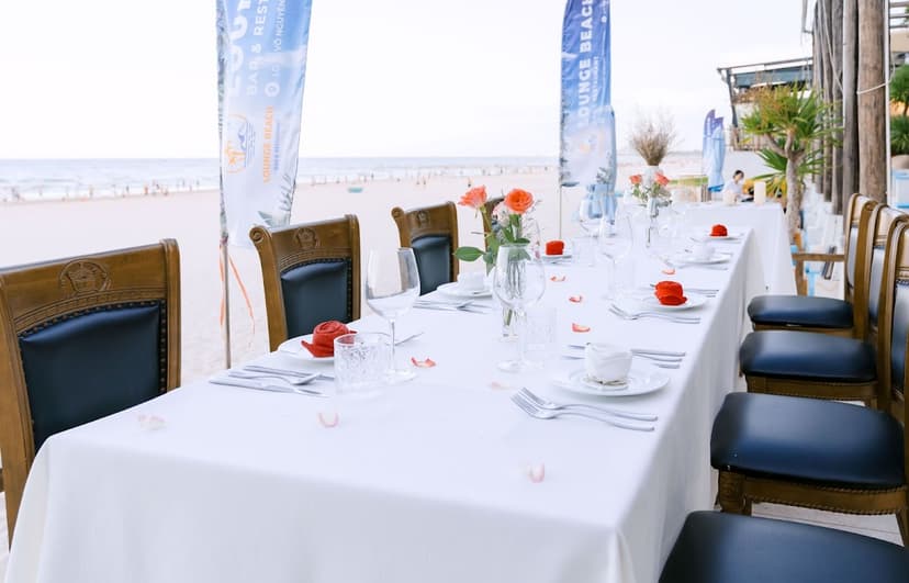 Lounge Beach Bar