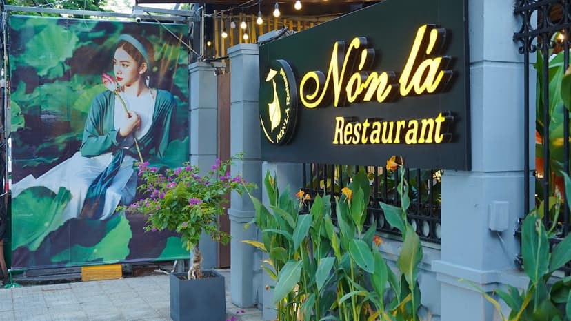 Nón Lá Restaurant - Món Việt