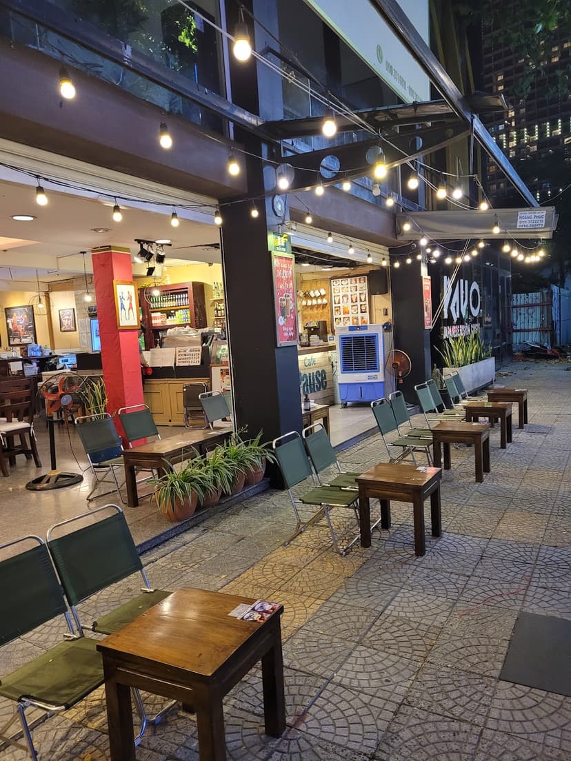 Pause Cafe - Trần Phú