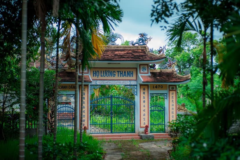 Phuoc Tich Ancient Village