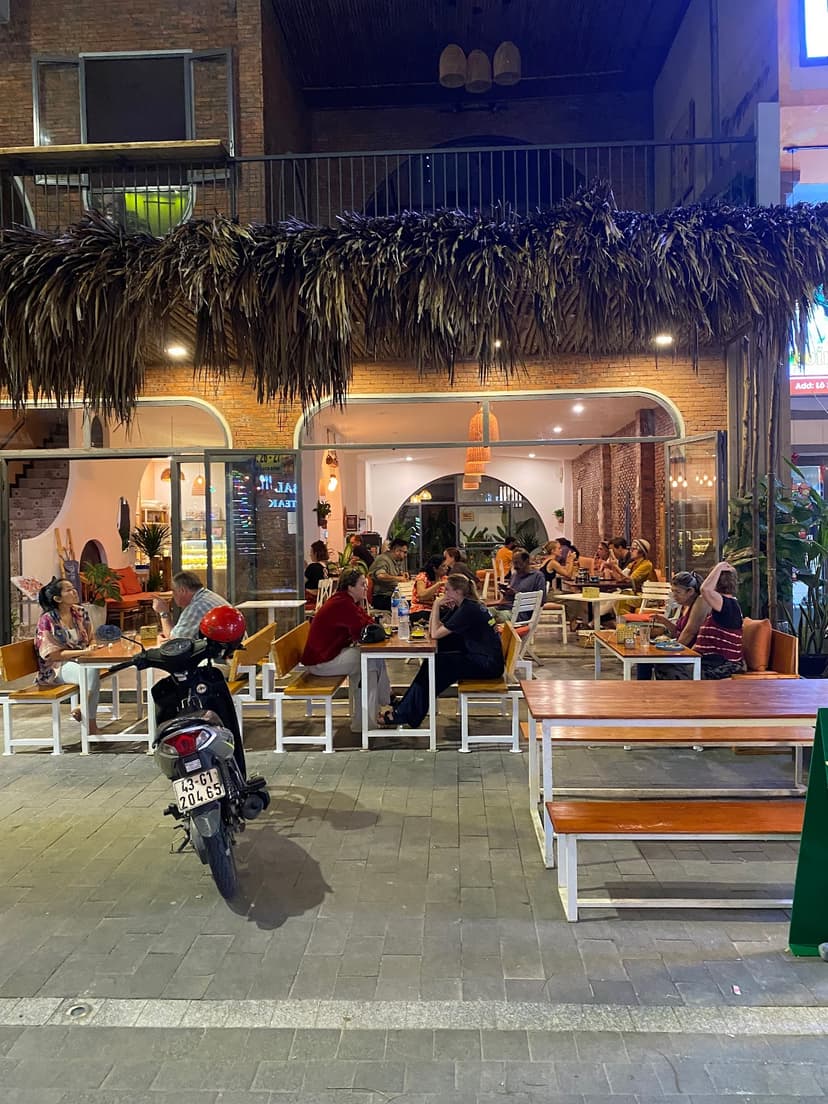 Roots Plant-Based Cafe