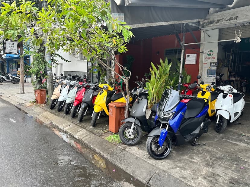 Van Thao Rent Motorbikes