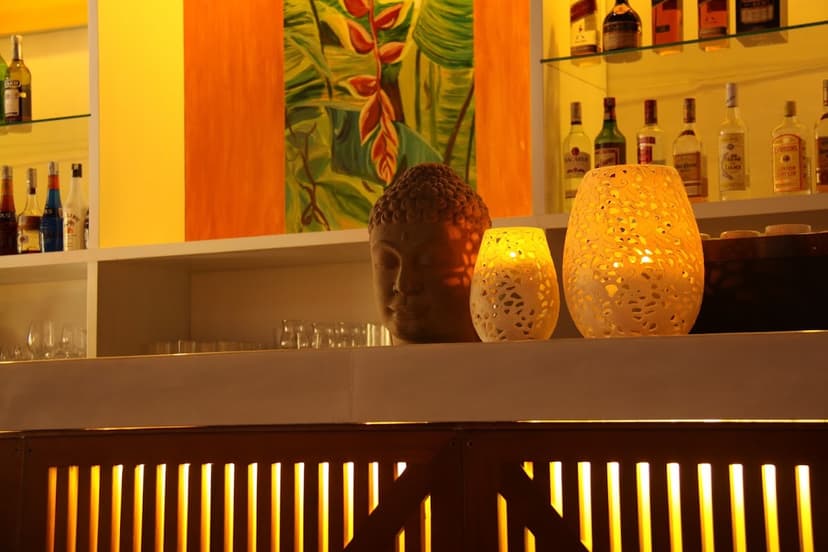Cargo Club Cafe & Restaurant