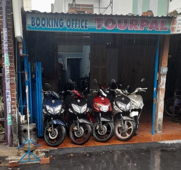 Kiểm motorbike for rent