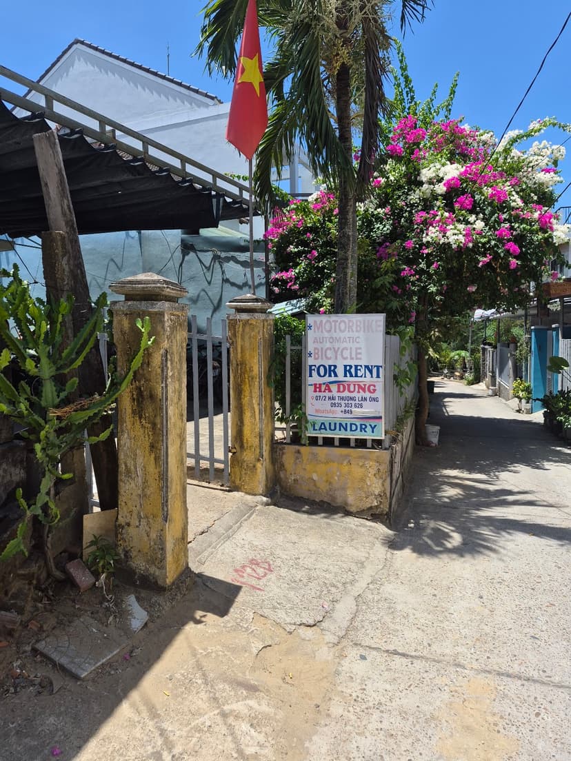 Motorbike & Scooter Rental - Ha Dung