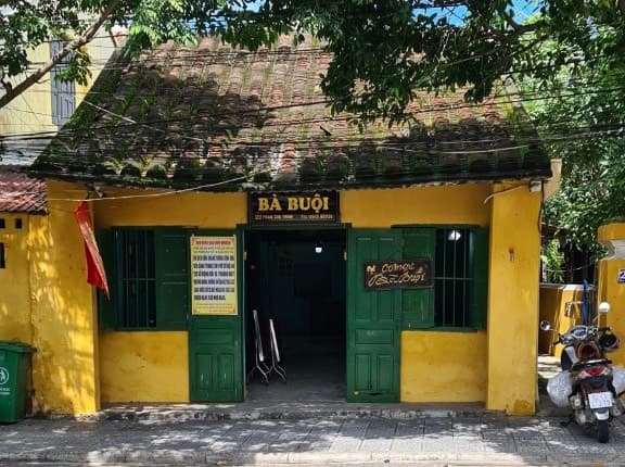 Quán Ăn Bà Buội (Cơm Gà)